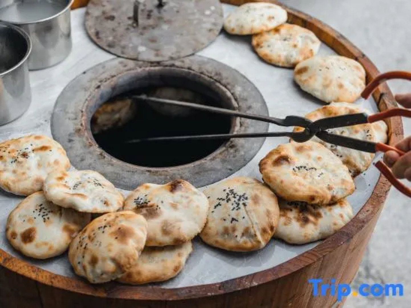 DI HU YUE SHE light luxury hotel