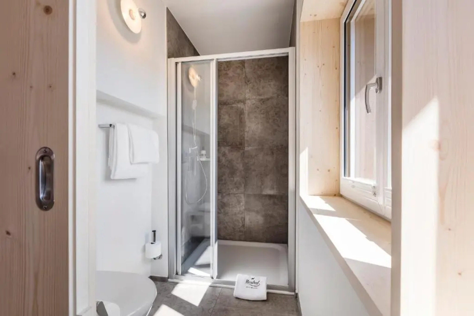 Neuhof Gaste & Schokohaus