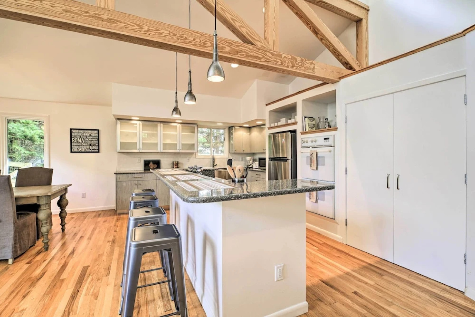 Lovely Blacksburg Hideaway < 1 Mi to Virginia Tech