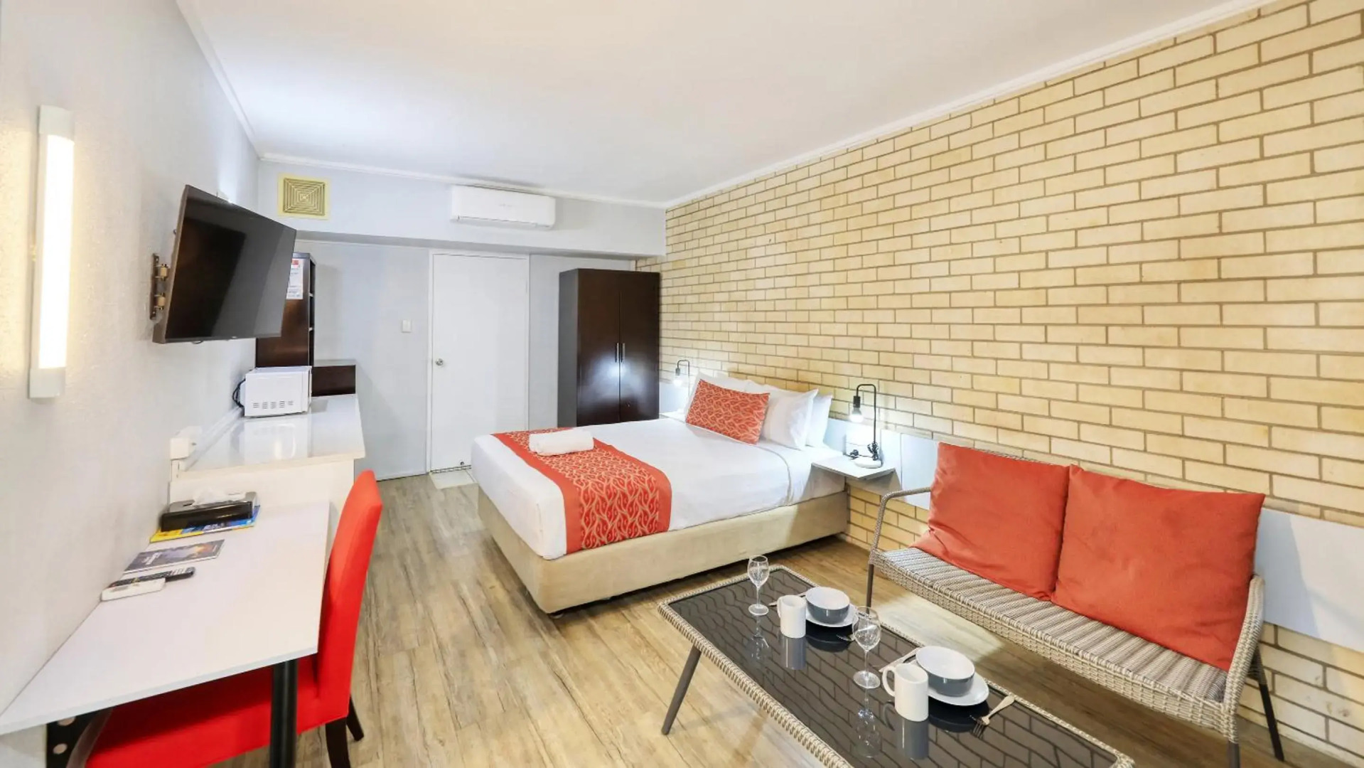 Tropical Gate Motor Inn