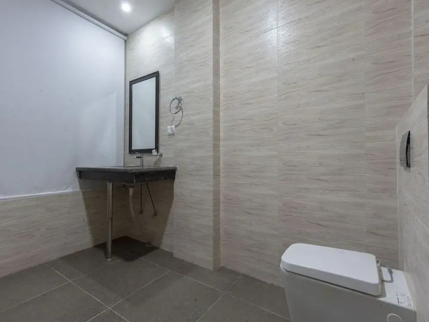 Diamond Vaishali By OYO Rooms