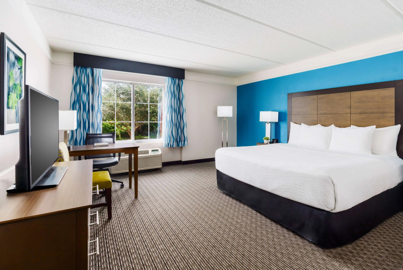 La Quinta Inn & Suites by Wyndham Tampa Brandon Regency Park