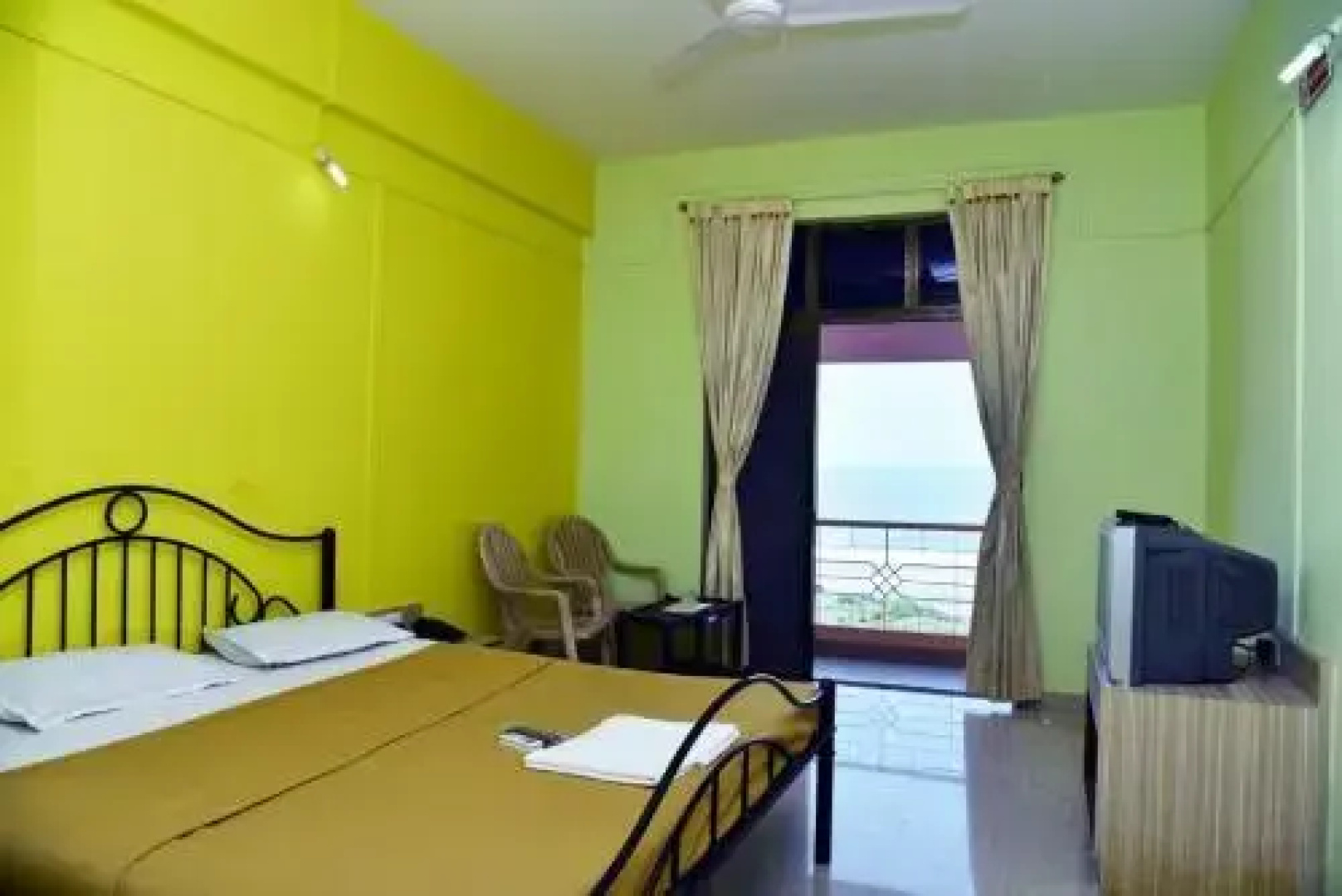Whistling Palms Beach Resort