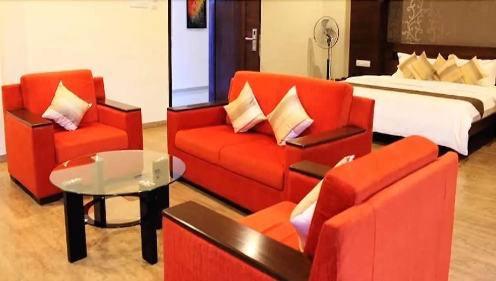 Compact Maple Leaf, E City