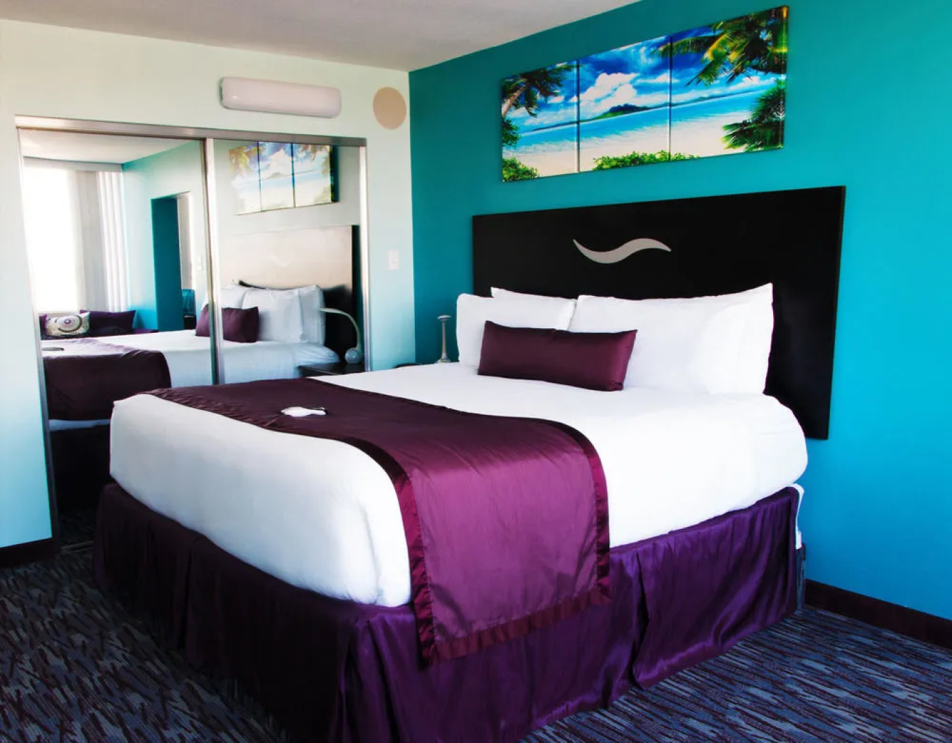 California Palms Hotel & Suites