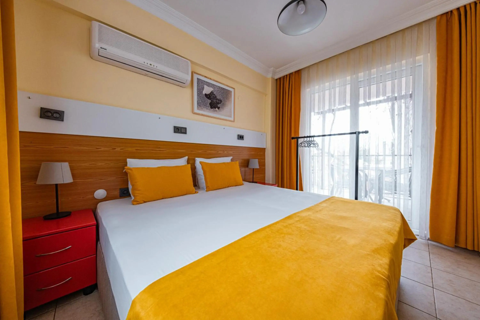 Ten Apart Hotel