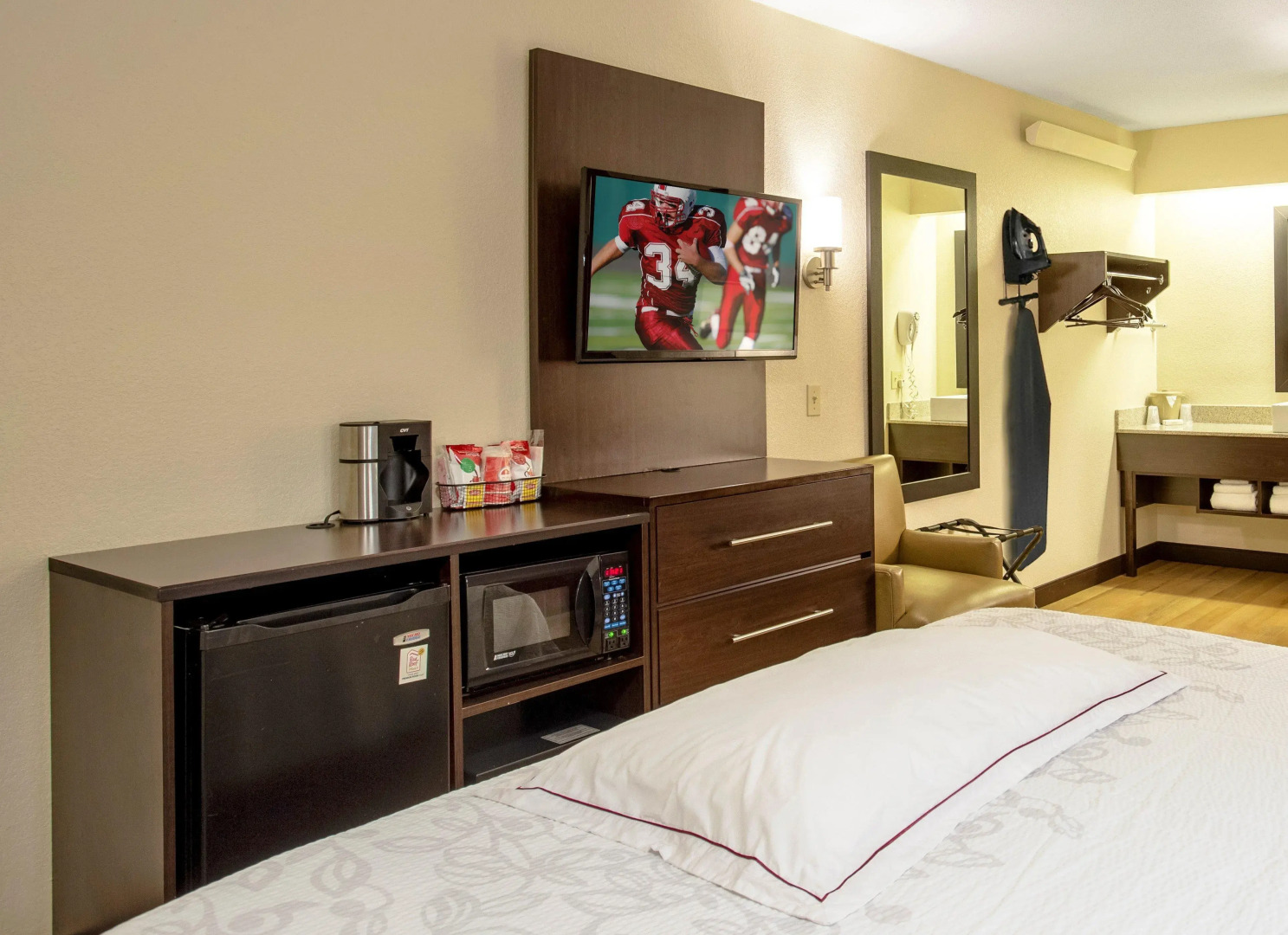 Red Roof Inn PLUS+ Secaucus - Meadowlands - NYC