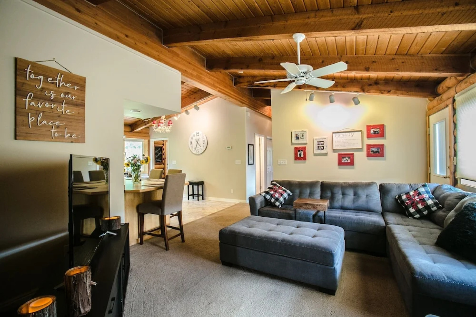 Nederland Getaway 4 Bedroom Home by RedAwning