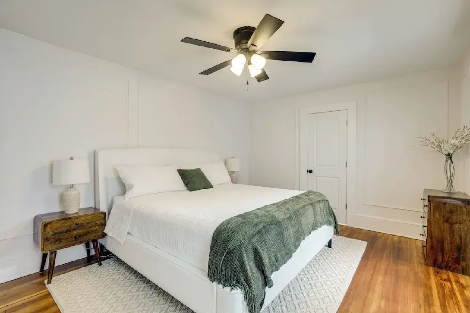 1 Mi to Beaches & Boardwalk: Asbury Park Retreat