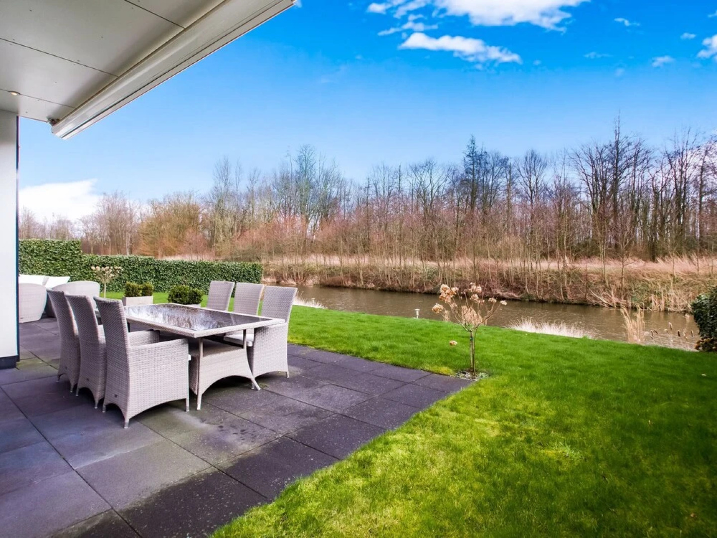 Luxury villa for 8 people with spacious garden and near Harderwijk