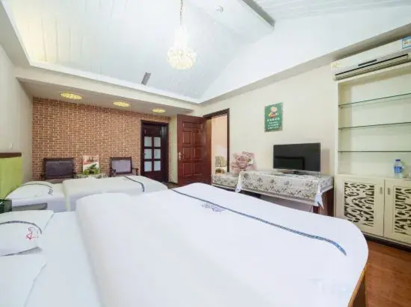 Chuxiong Super 8° Jujunlaike Hotel