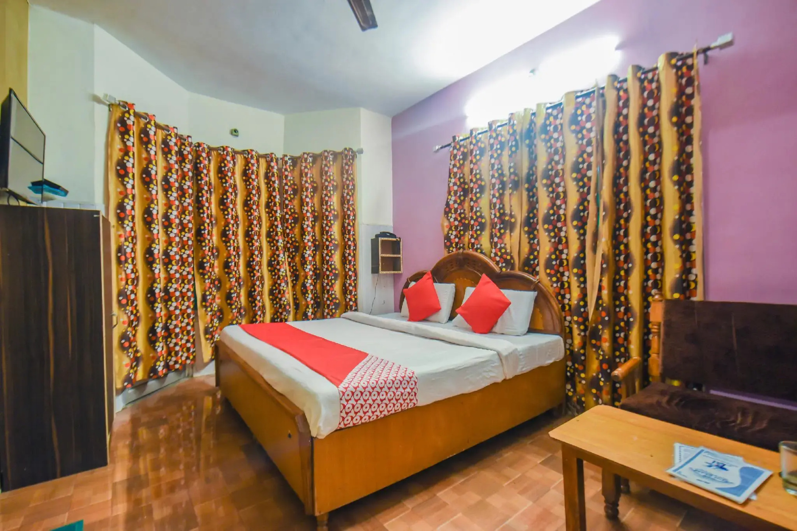 OYO 7917 Hotel Sunbeam