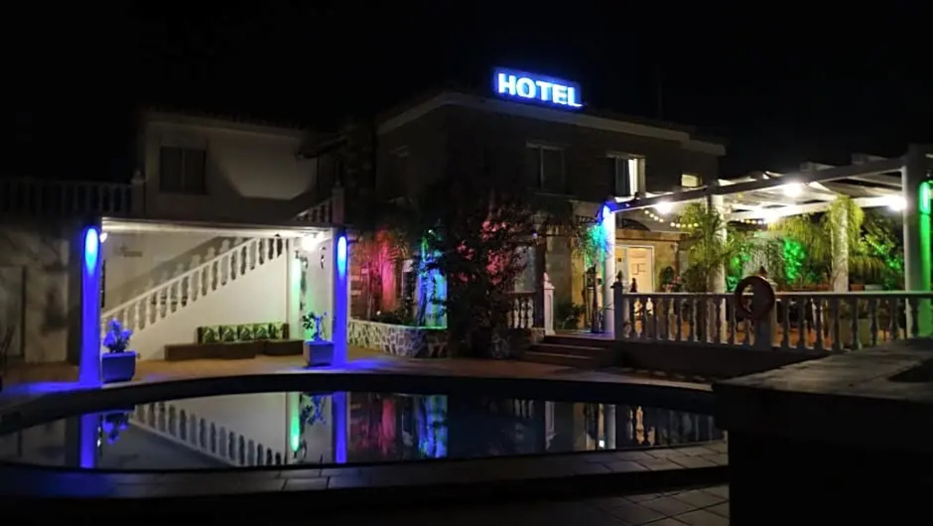 Hotel Casa Día y Noche