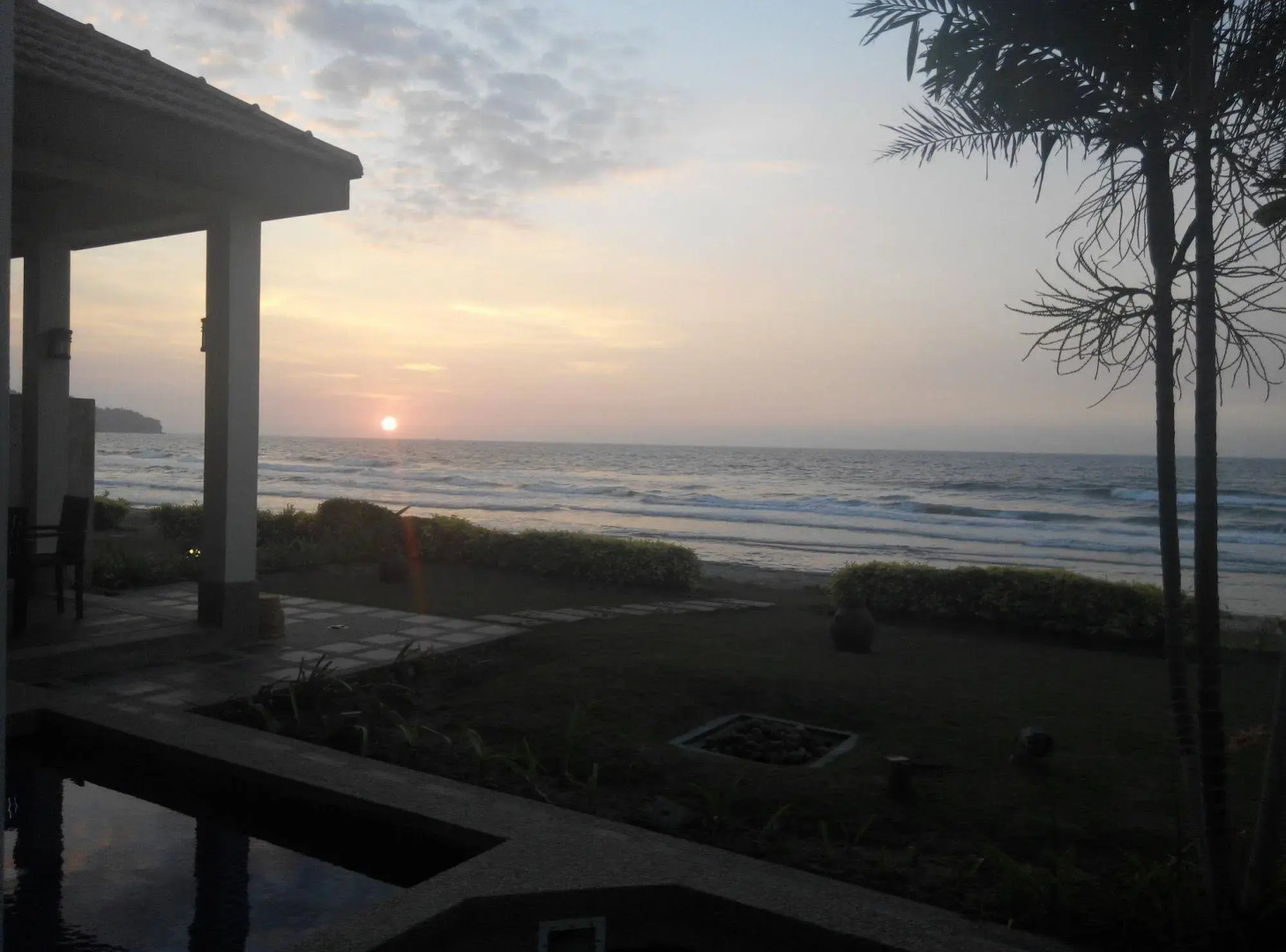 Sabah Beach Villas & Suites