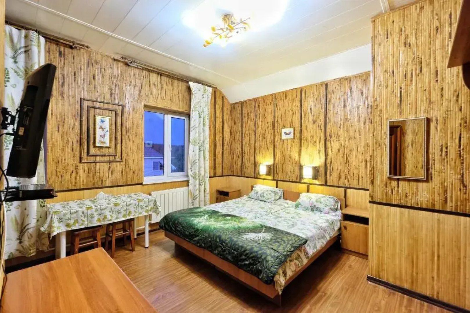 Guest house Ura Seliger