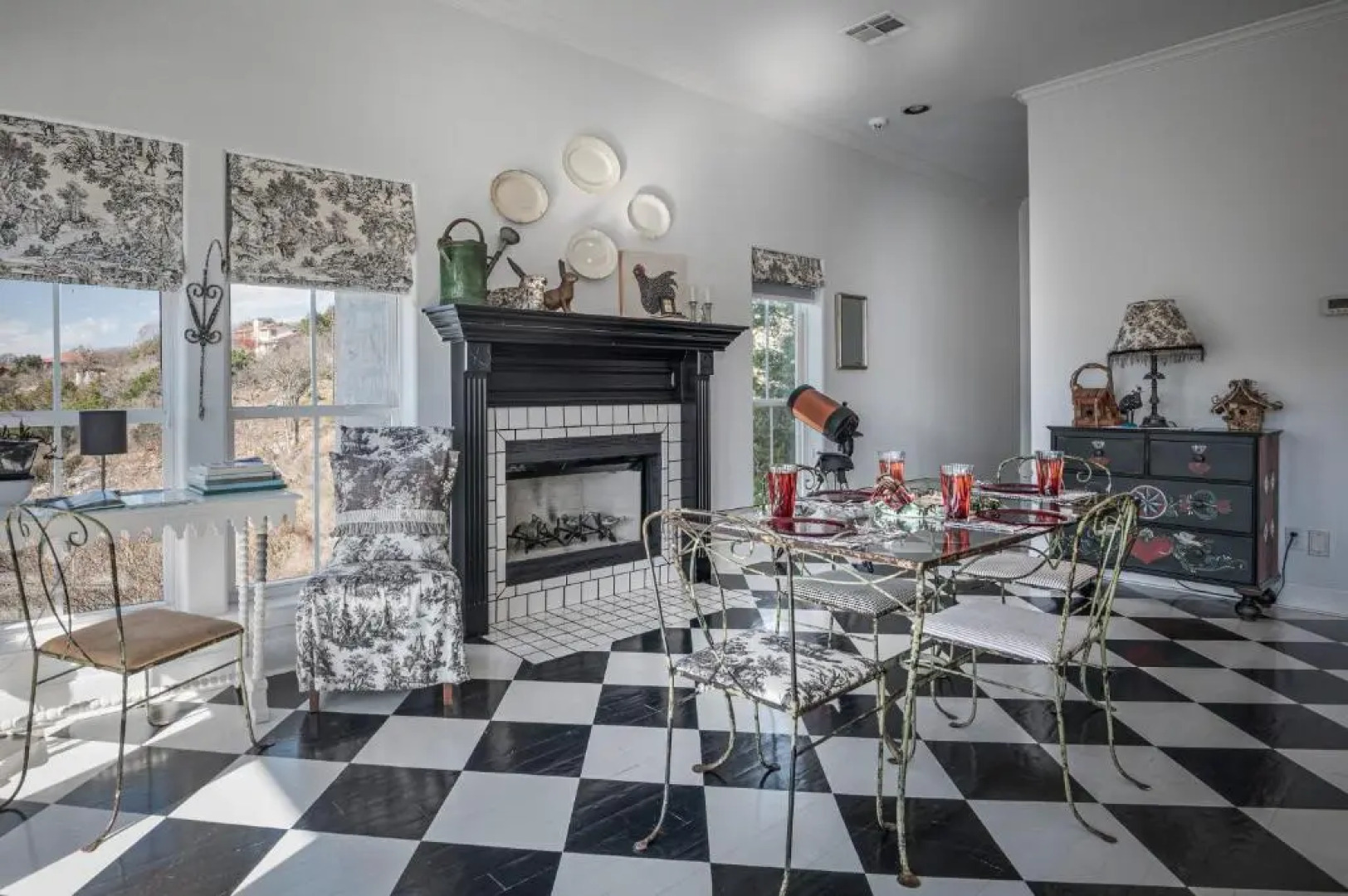 Luxury Lake Marble Falls House with Swimming Pool Hot Tub and private boat slip