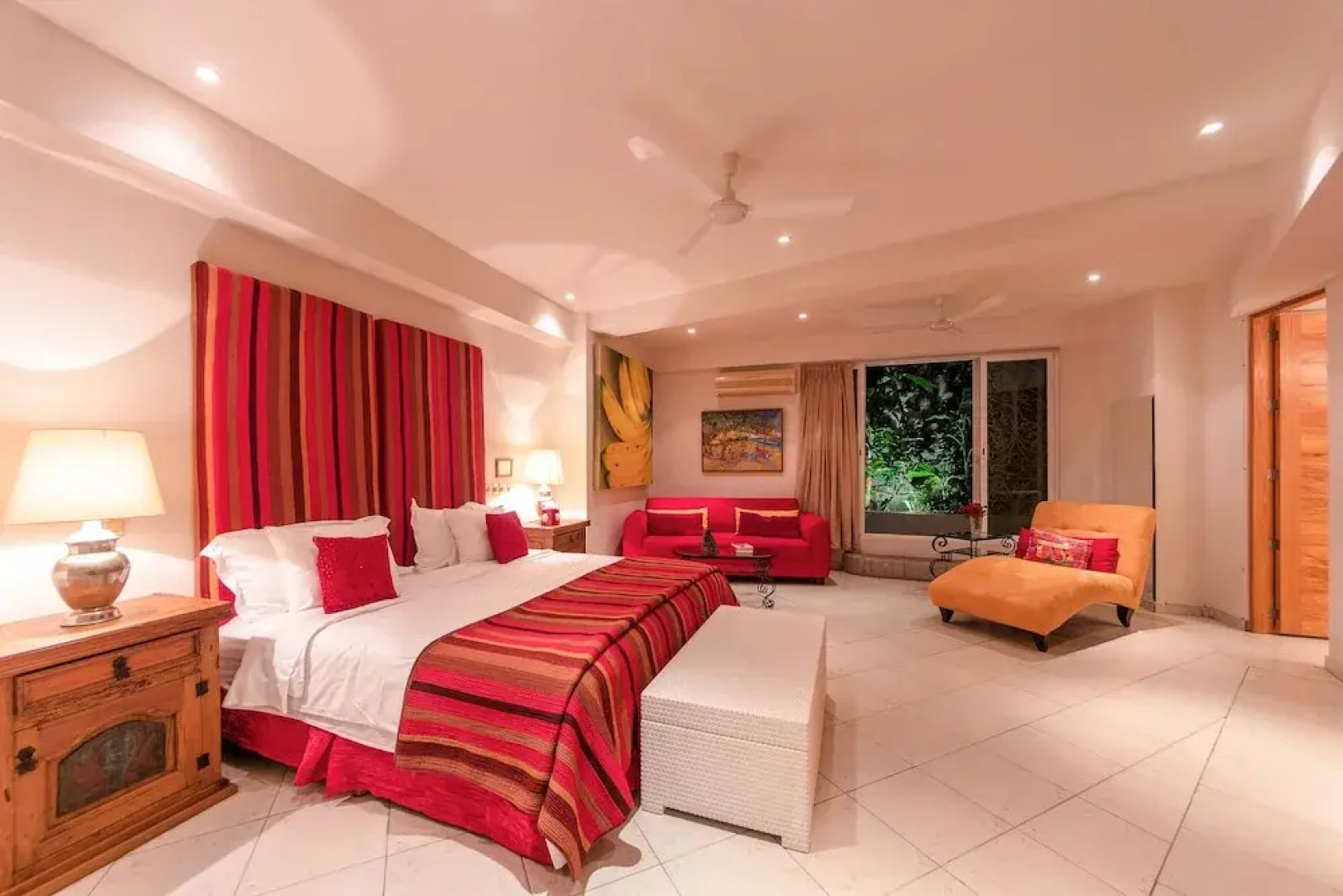 Casa Yvonneka, Private Luxury Villa