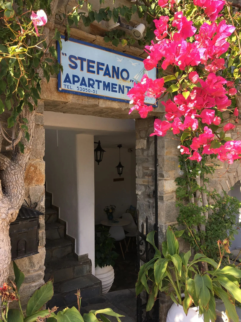 Stefano Apartments