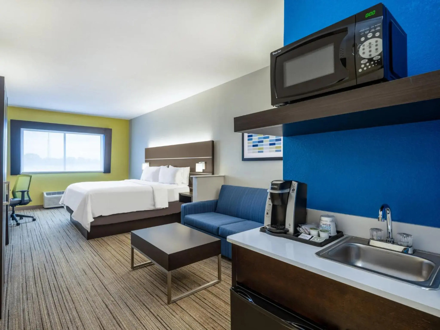 Holiday Inn Express Hotel & Suites BEAUMONT NW by IHG