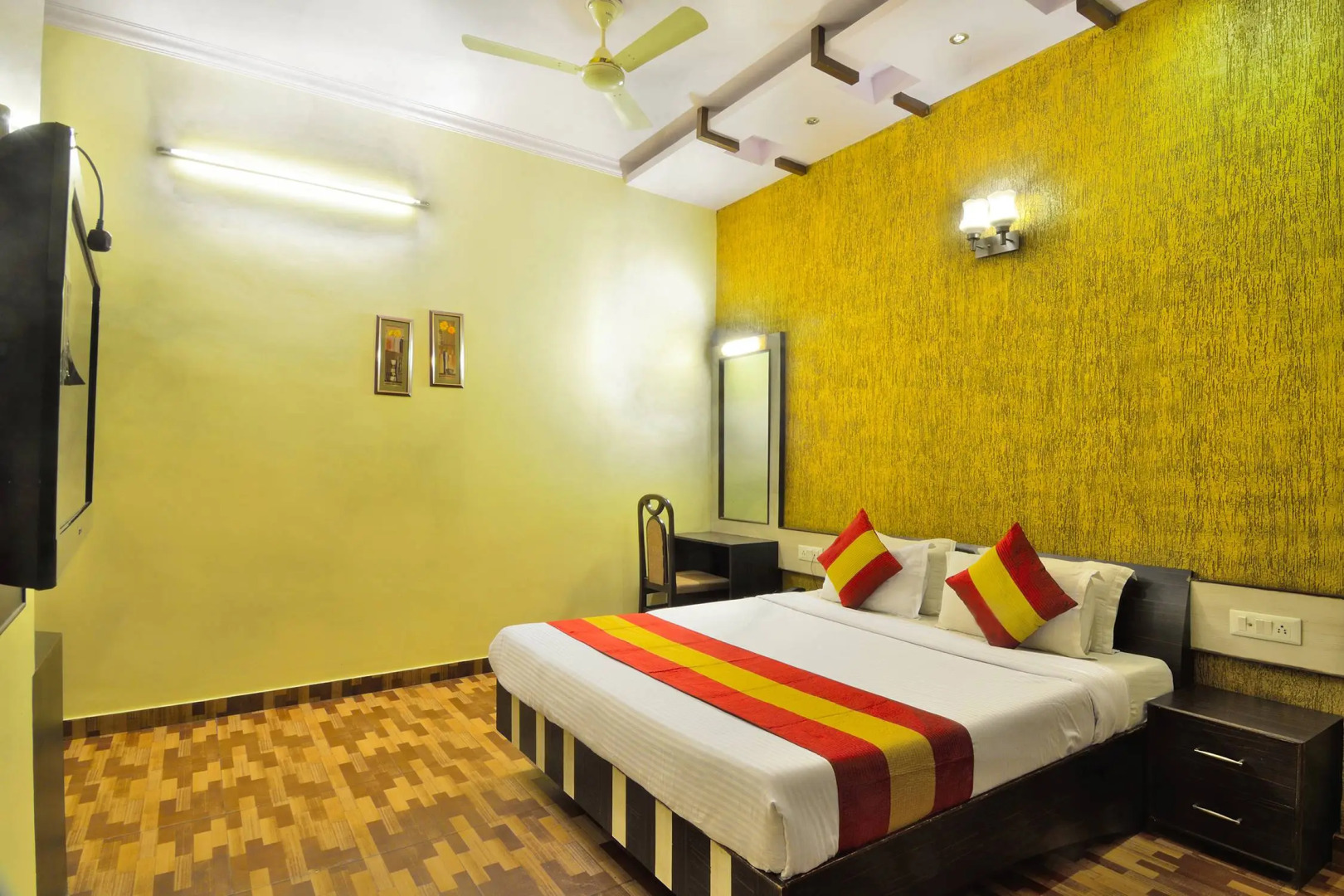 Hotel Roopa International