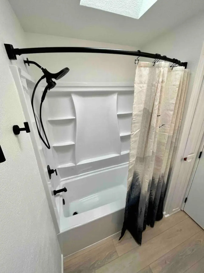 Olympic House: 3min from ONP w/ Sauna + Rec room