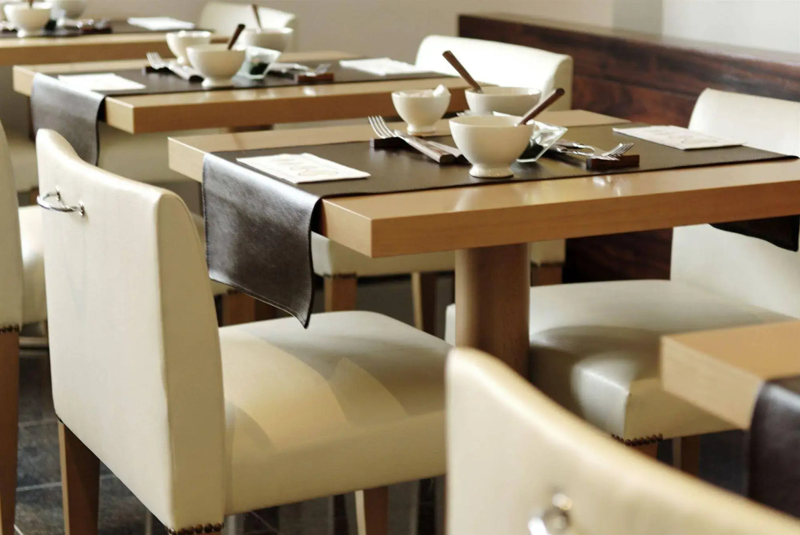 Hotel ECU - Different Hotels