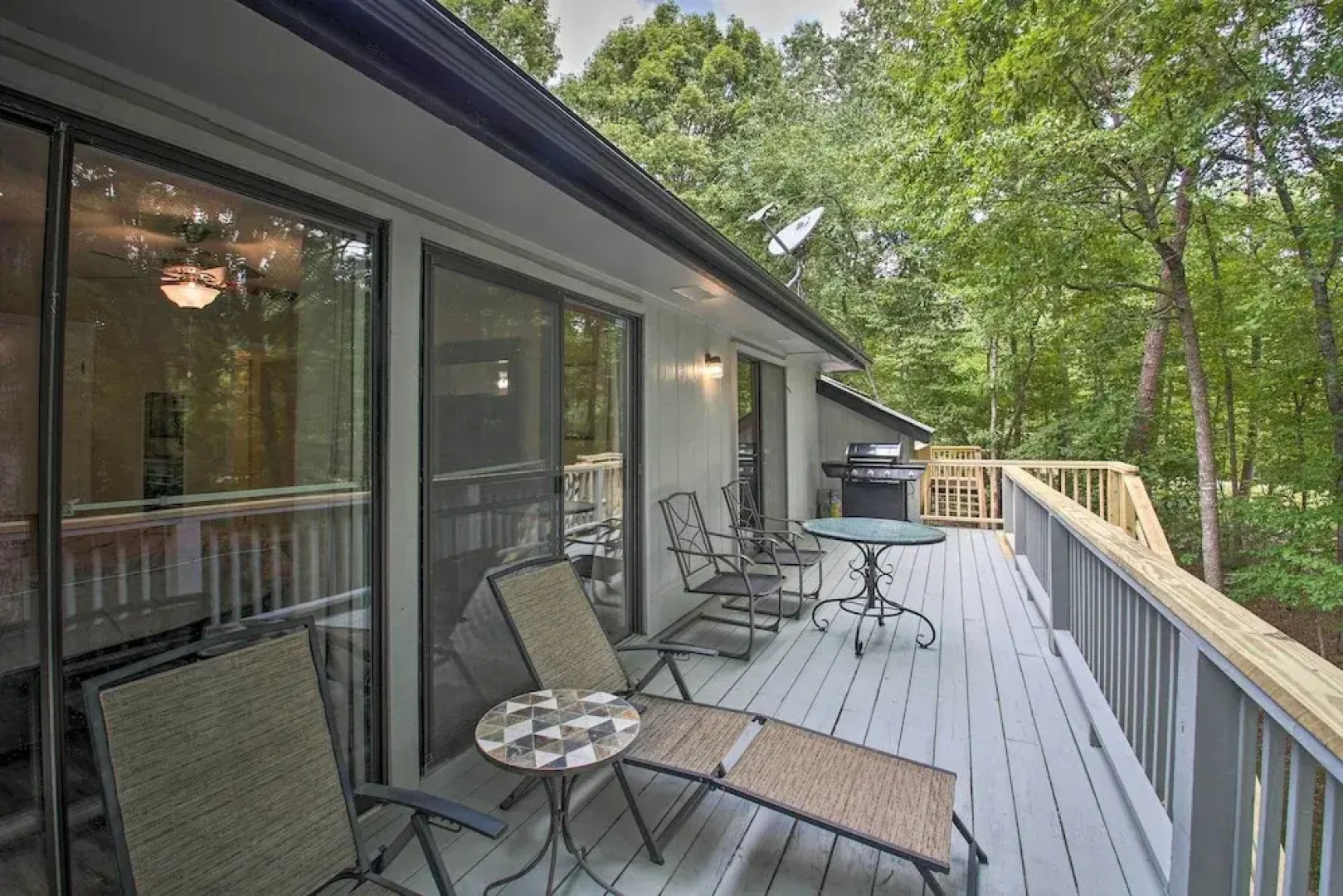 Furnished Deck & Grill: Hot Springs House