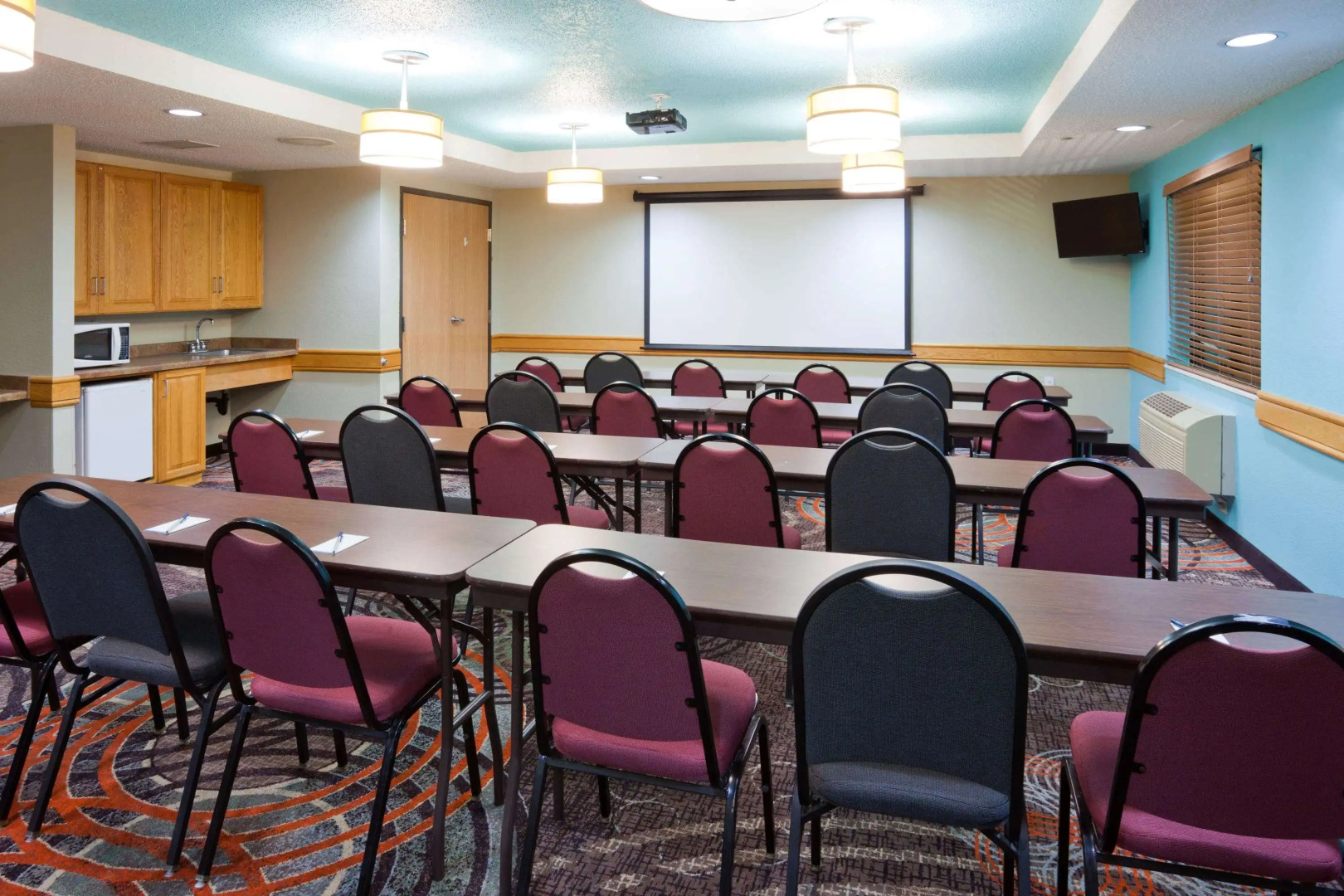 AmericInn by Wyndham Shakopee Near Canterbury Park
