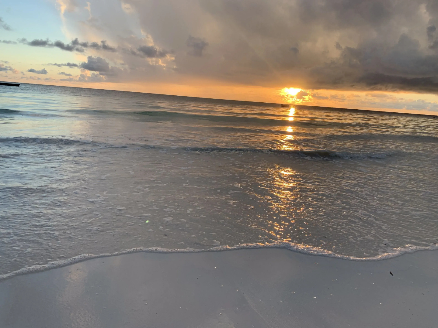 African Paradise Beach Hotel