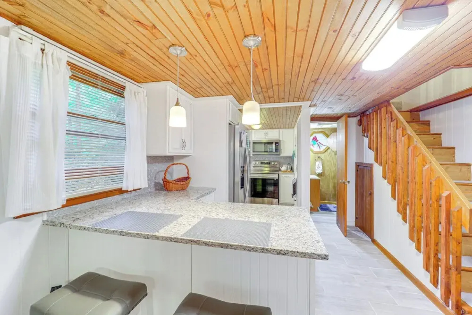 6 Mi to Grandfather Mtn: Peaceful Getaway w/ Grill