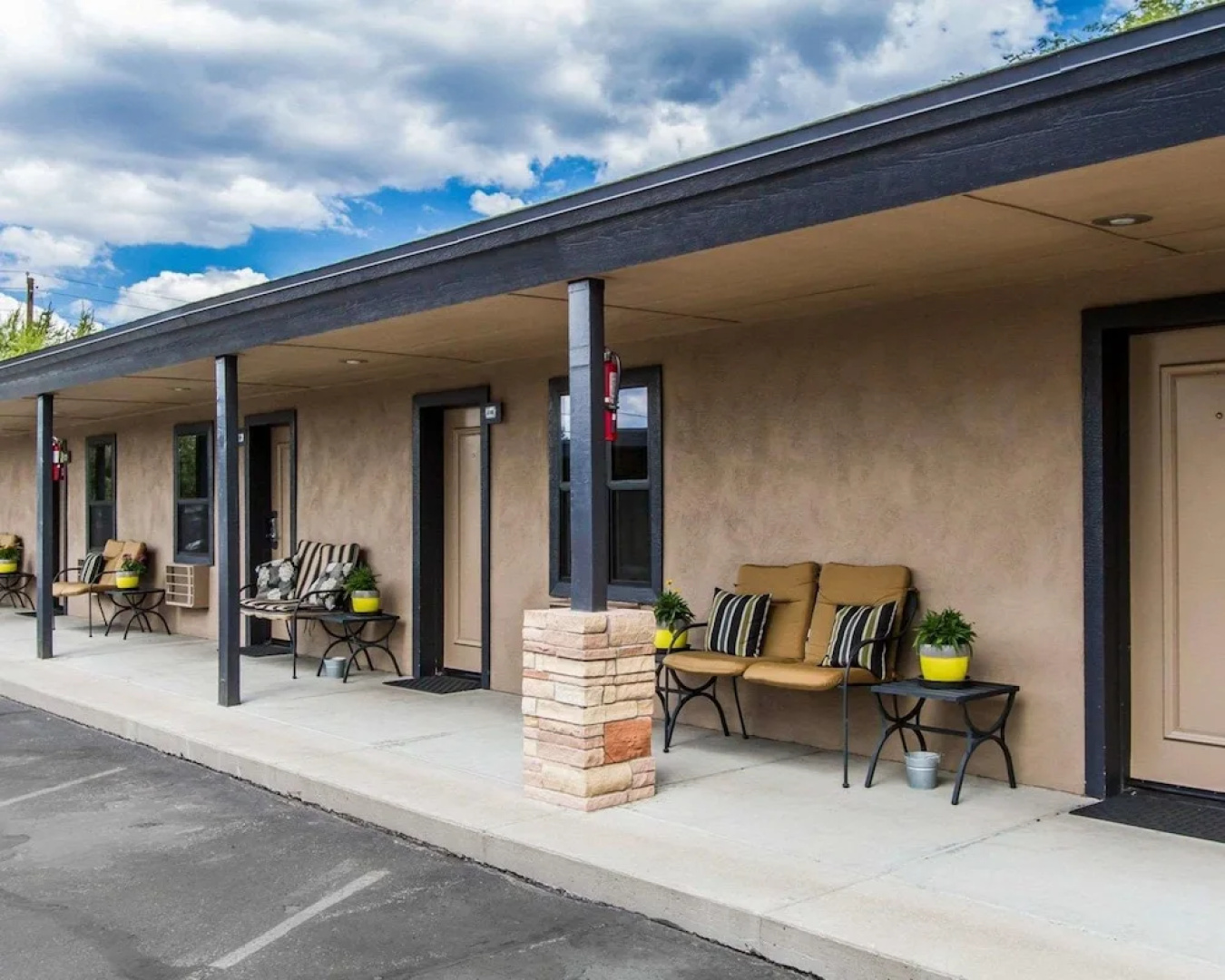Rodeway Inn & Suites Downtowner-Rte 66