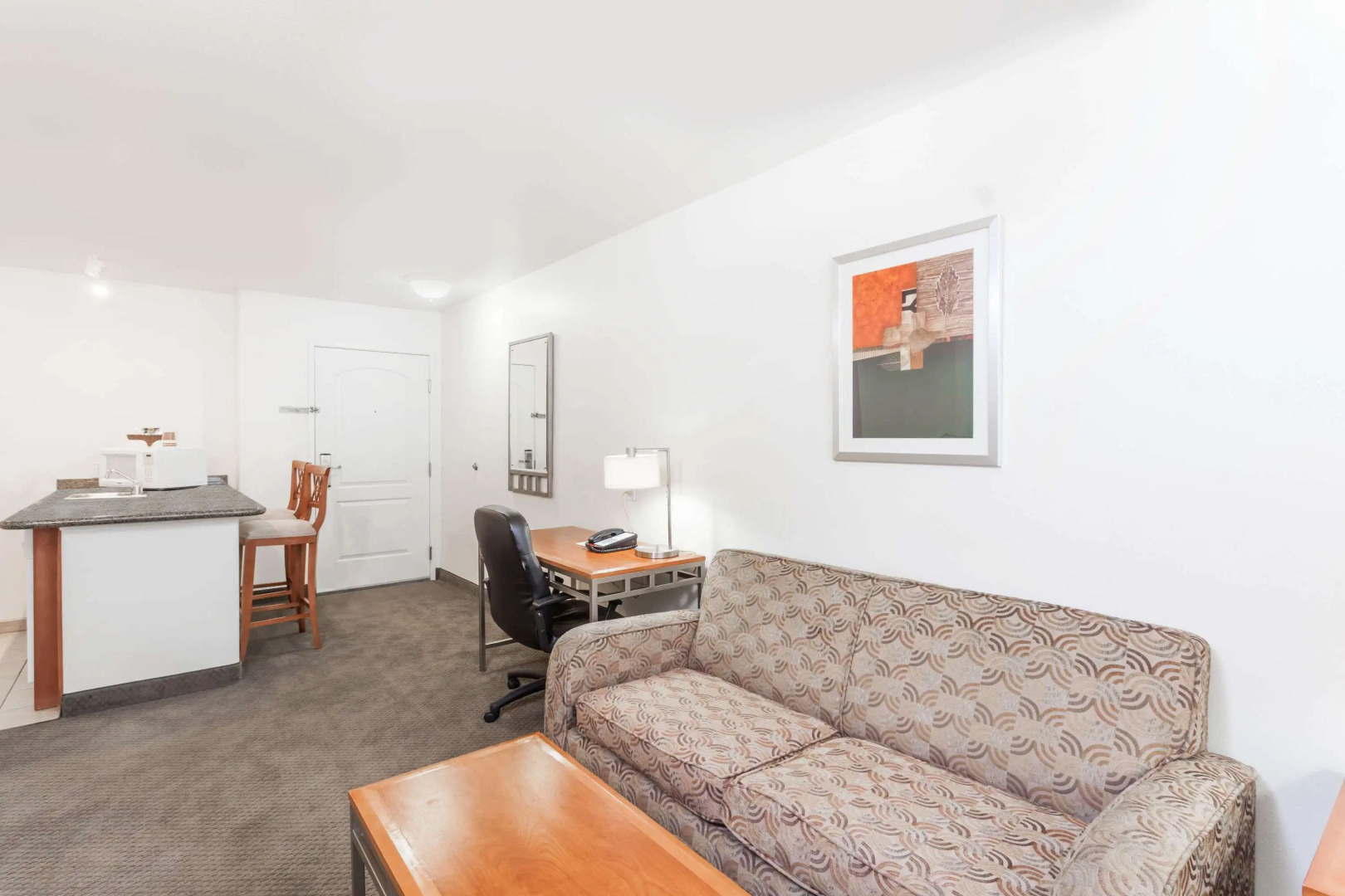 Hawthorn Suites by Wyndham Victorville