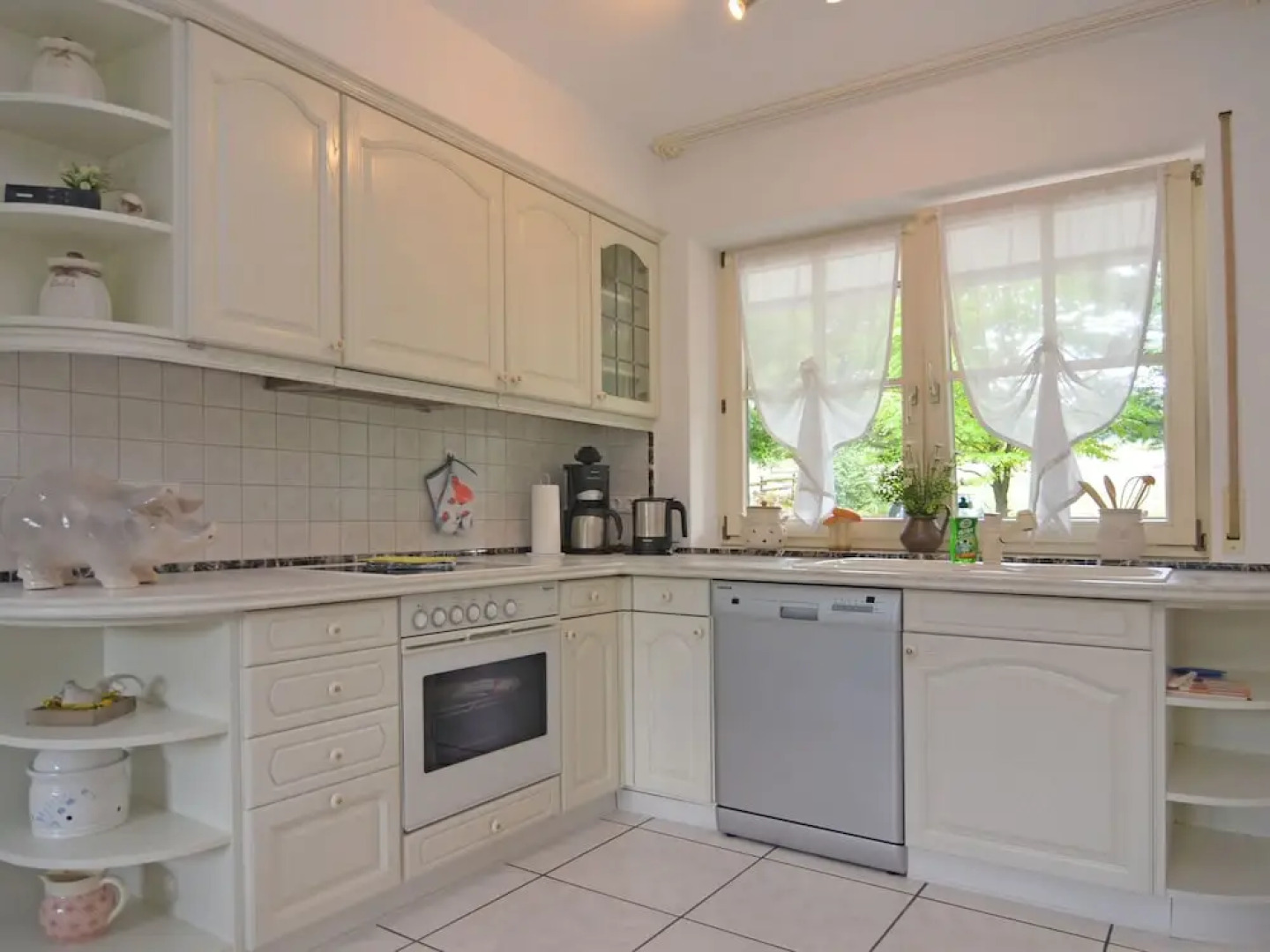 Modern Apartment in Reiste near Forest