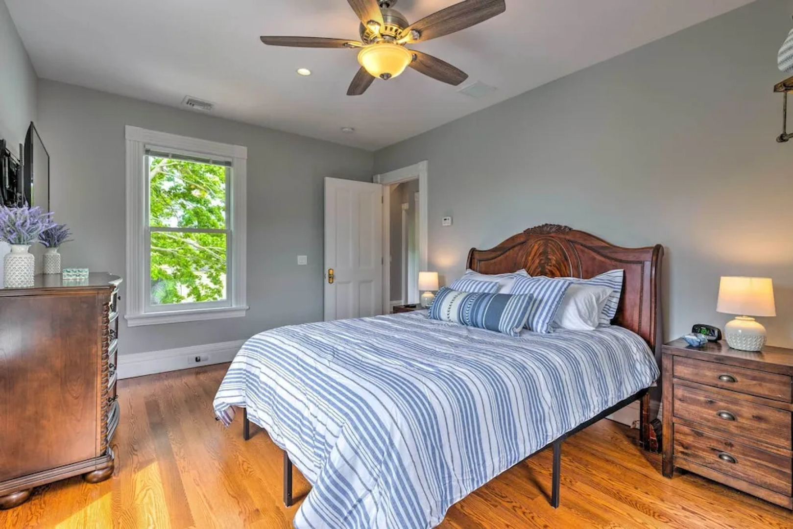 Charming Greenport Gem 1, 1 Mile to Ferry!