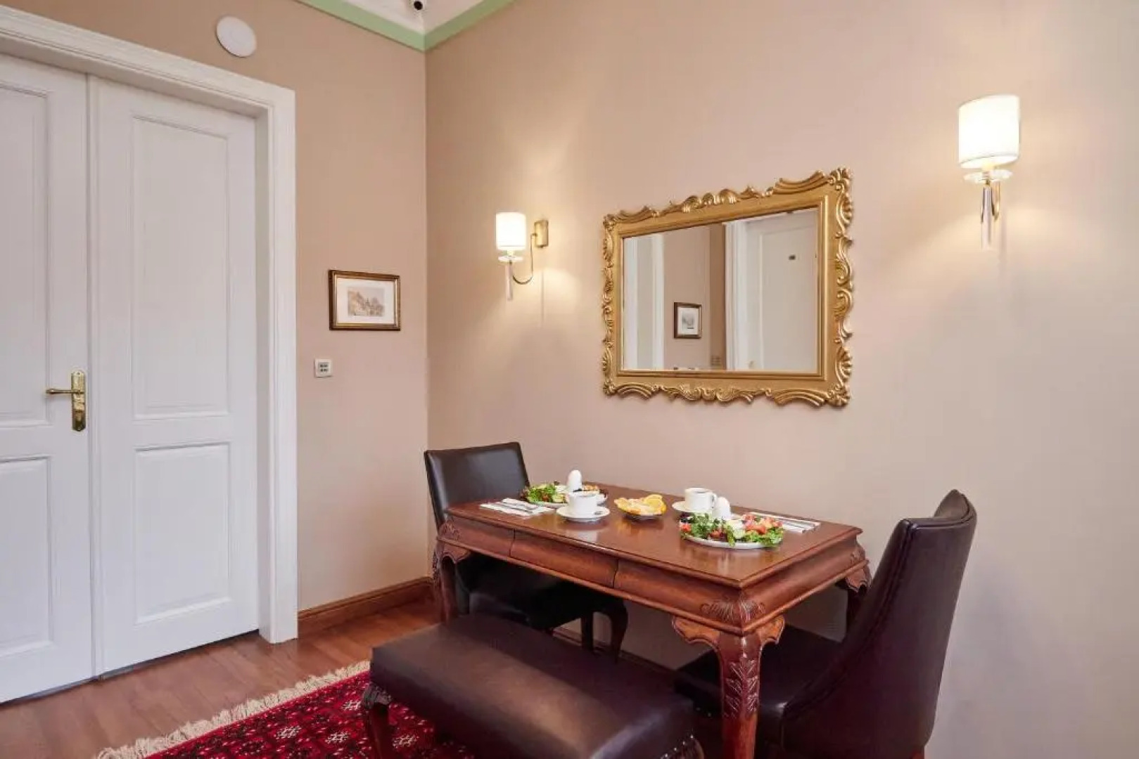 White Palace Old City Boutique Hotel