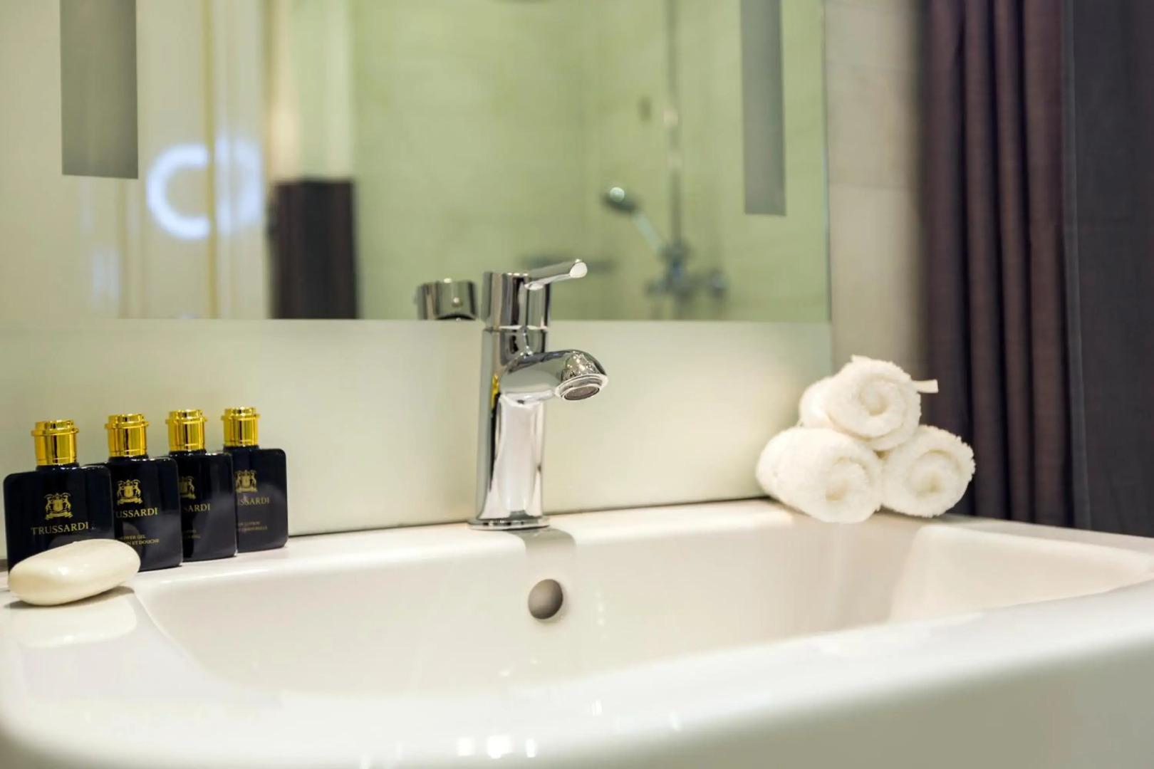 The Amsterdam Canal Hotel