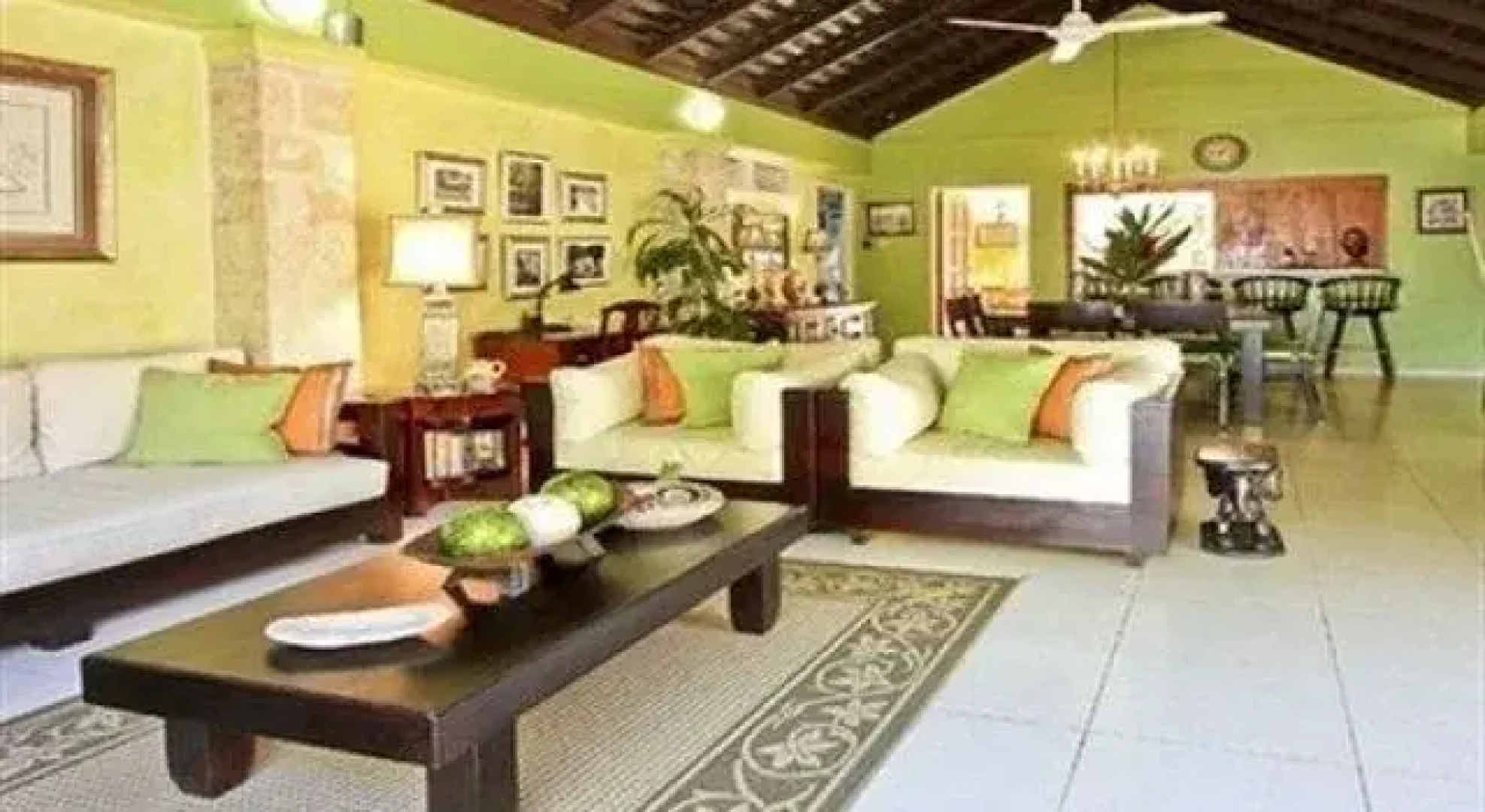 Paradise Beachfront Villas