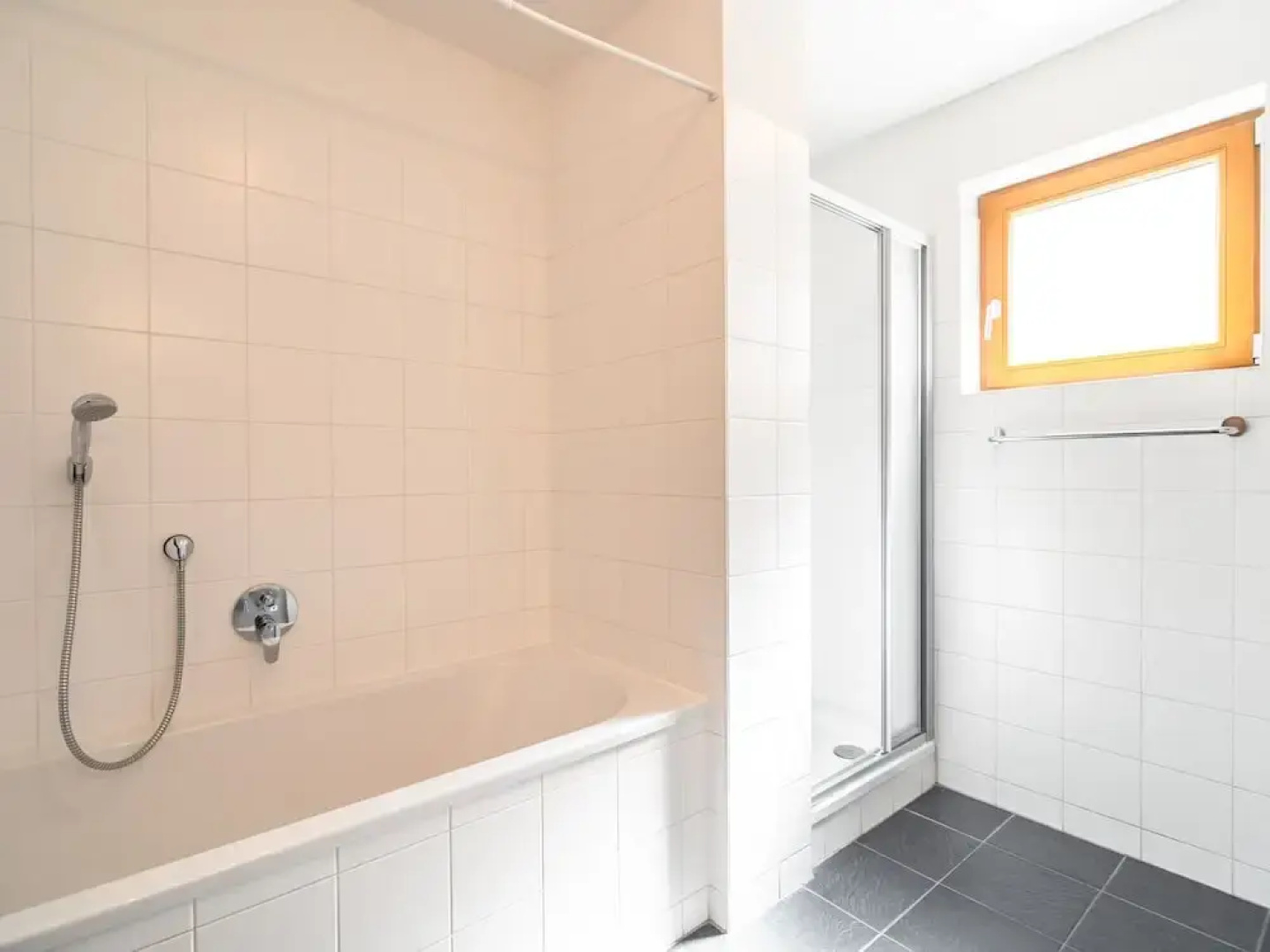 Cozy Apartment in Rauris near Forest