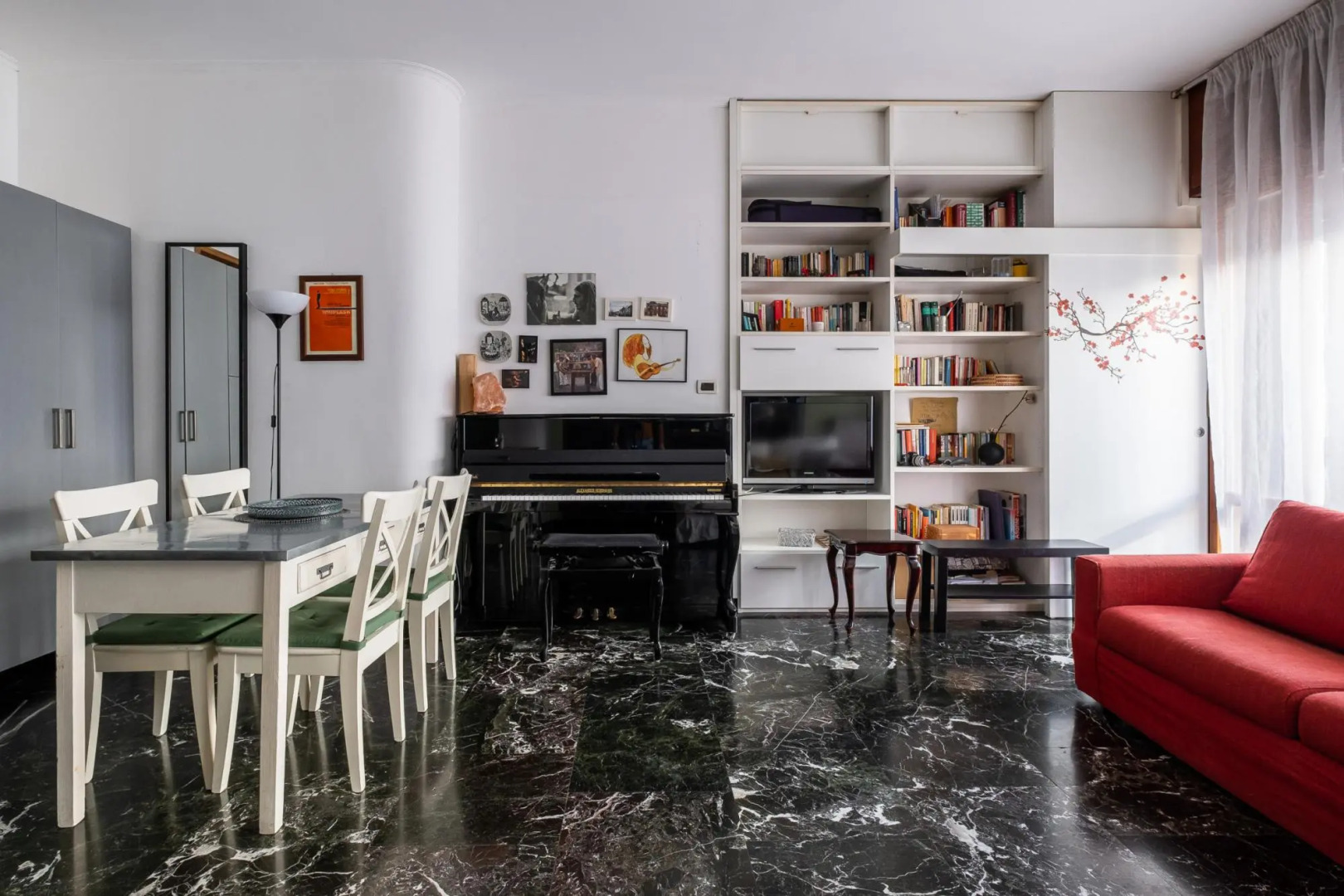 Boldrini Apartment With Balcony by Wonderful Italy