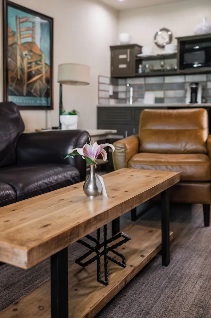 Highland Haven Creekside Inn