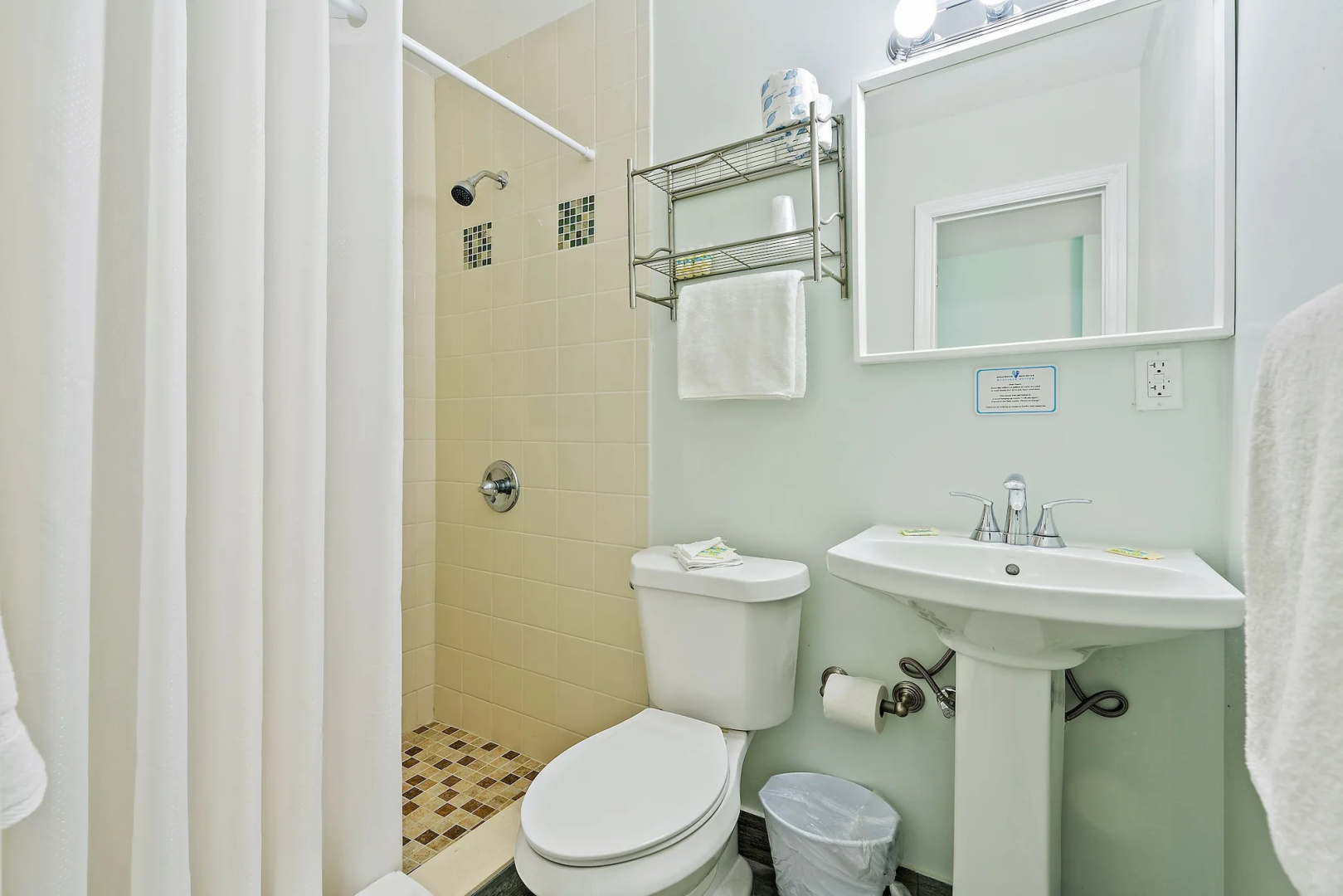 Hollywood Beachside Boutique Suites