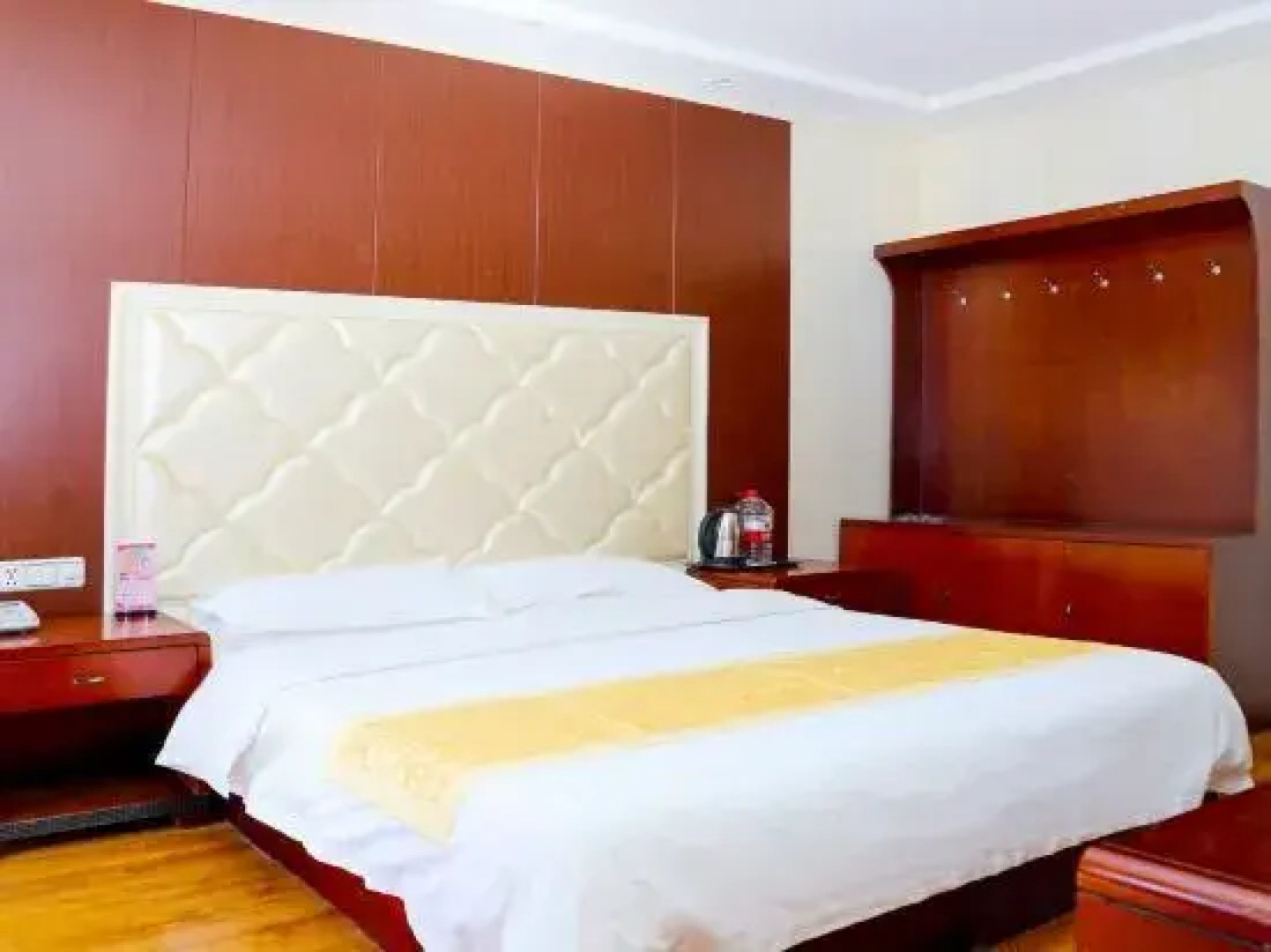 Linfen junrui business hotel