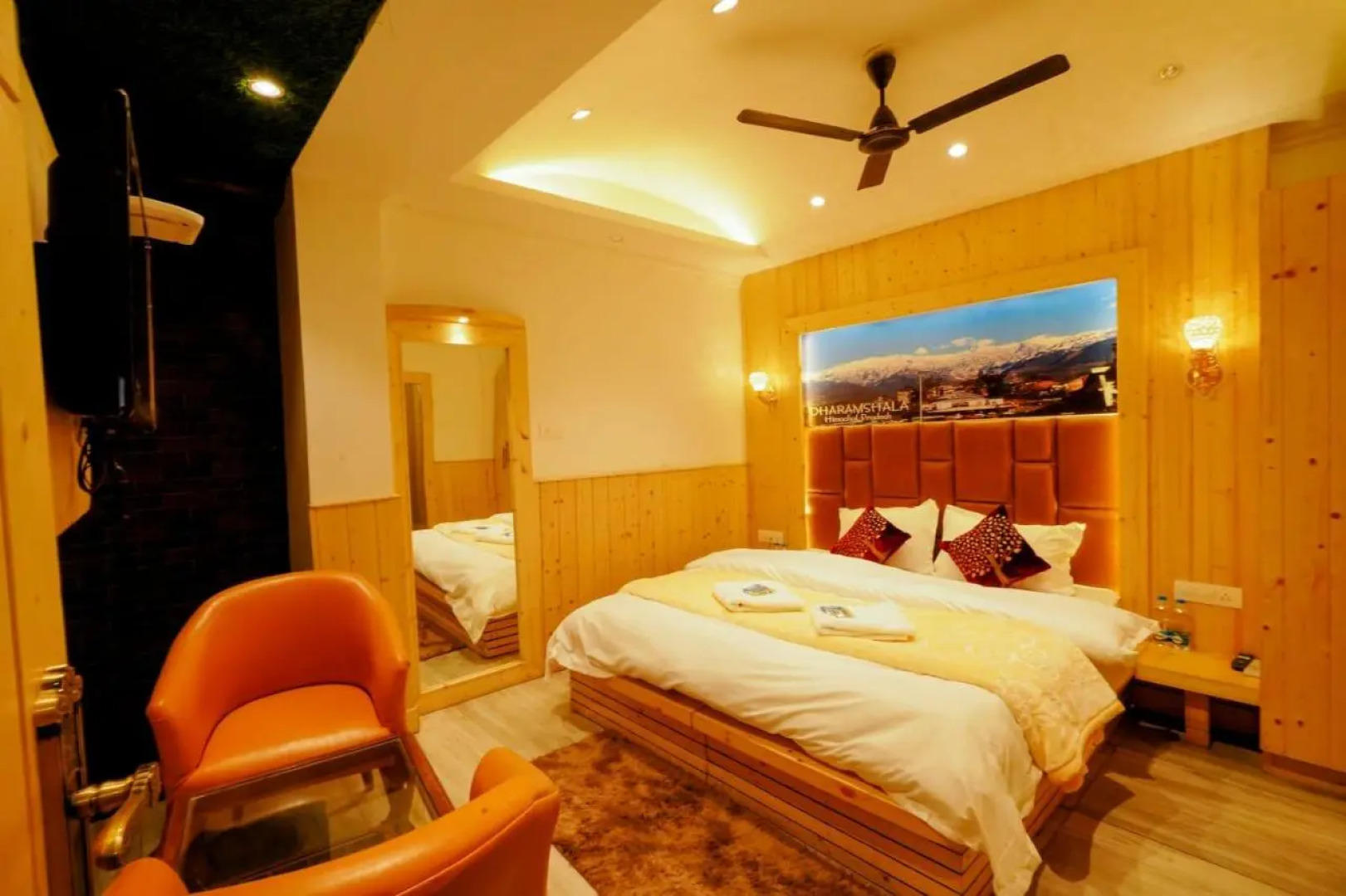 Lord Krishna Boutique Stay