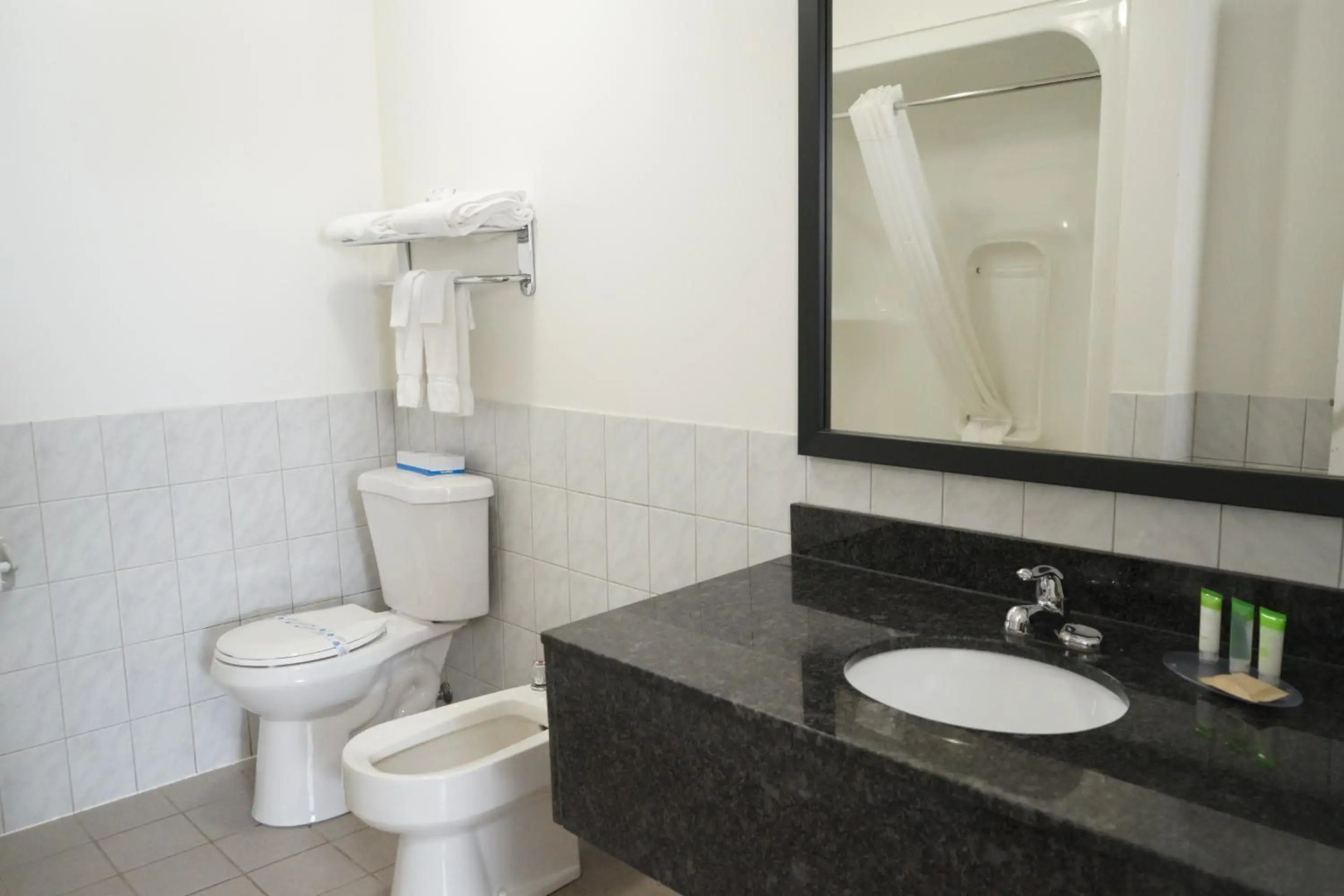 Jolly Roger Inn Resort