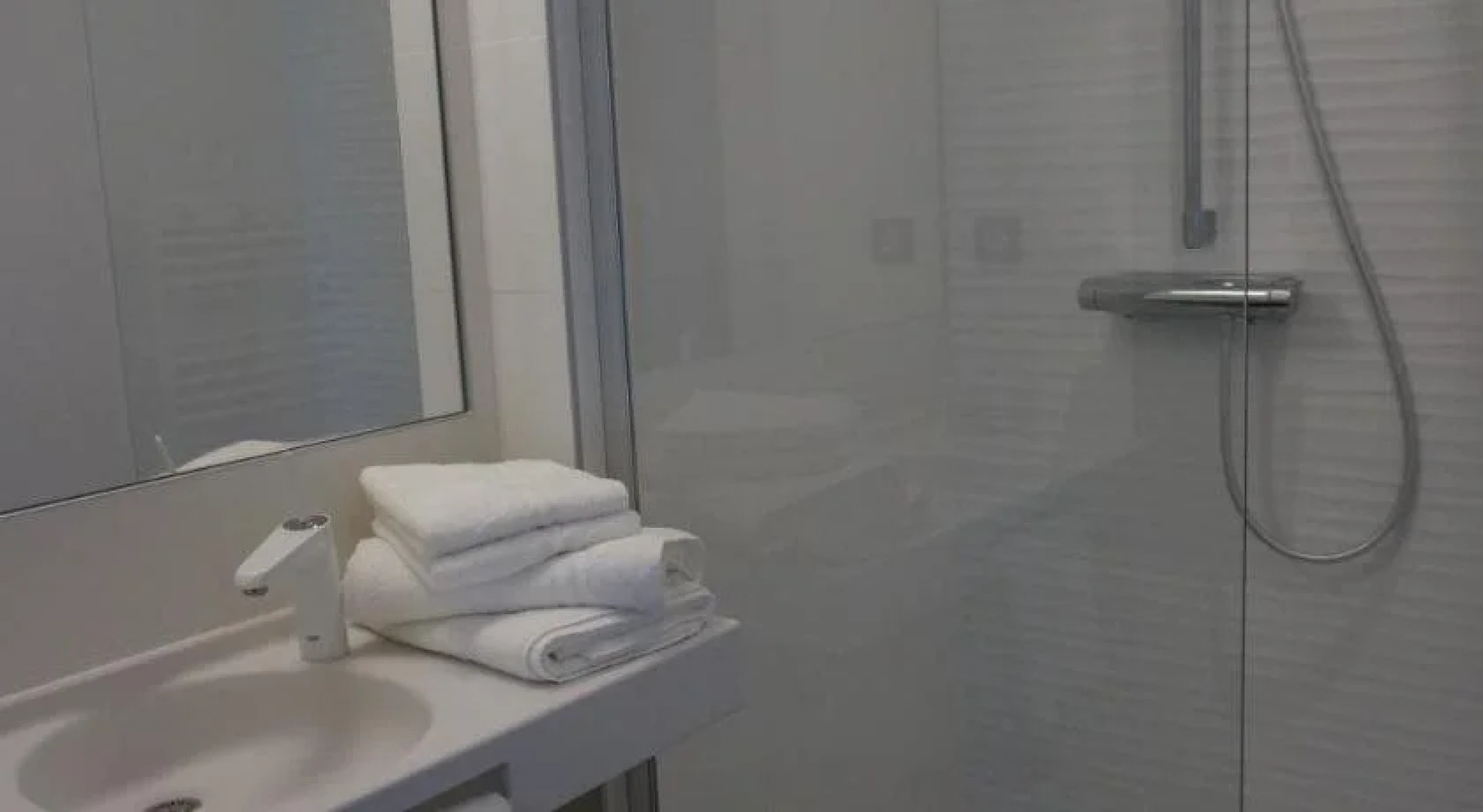 Hotel Saint-Roch, The Originals Relais