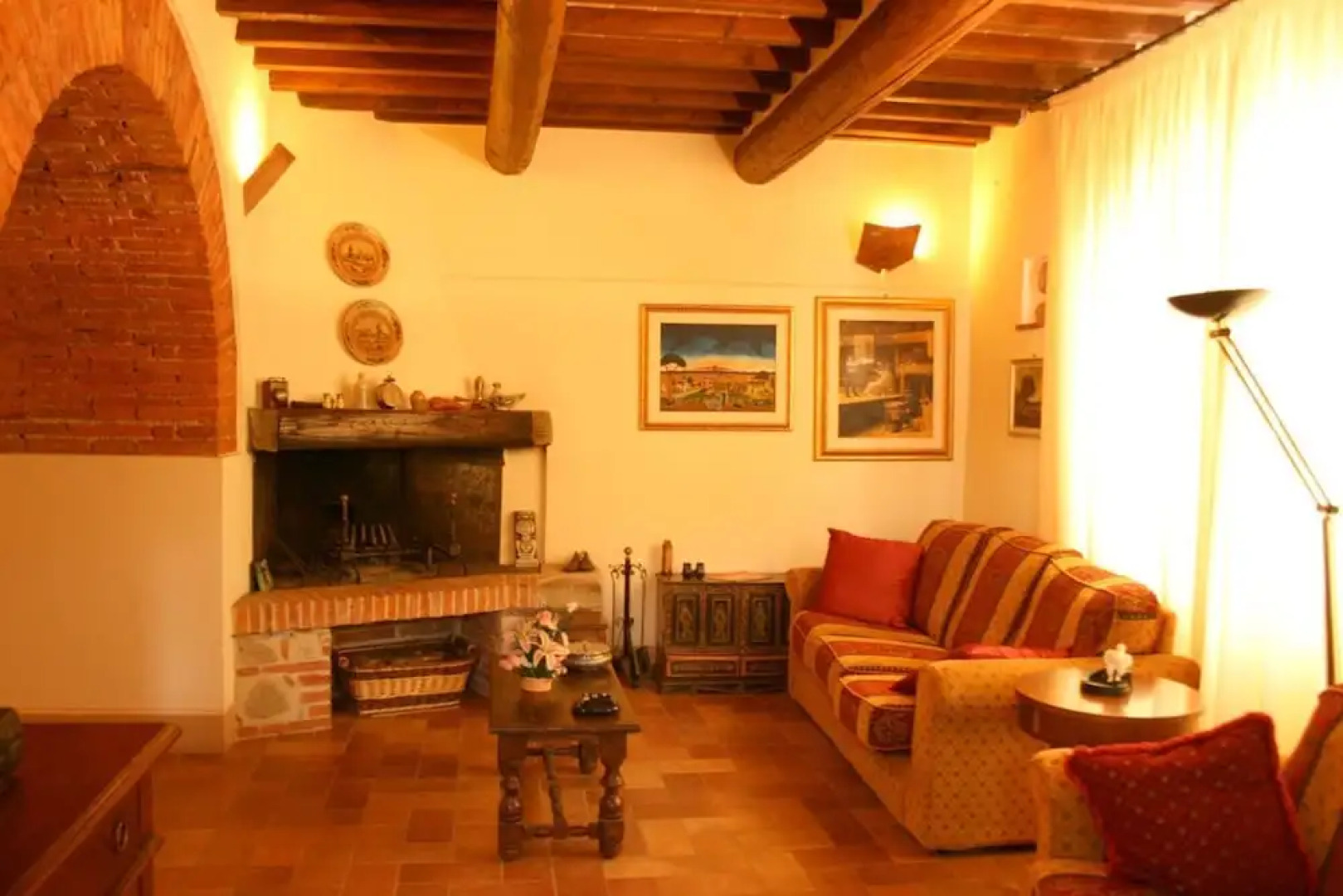 Beautiful private villa for 7 people with WIFI, private pool, TV and parking, close to Montepulc