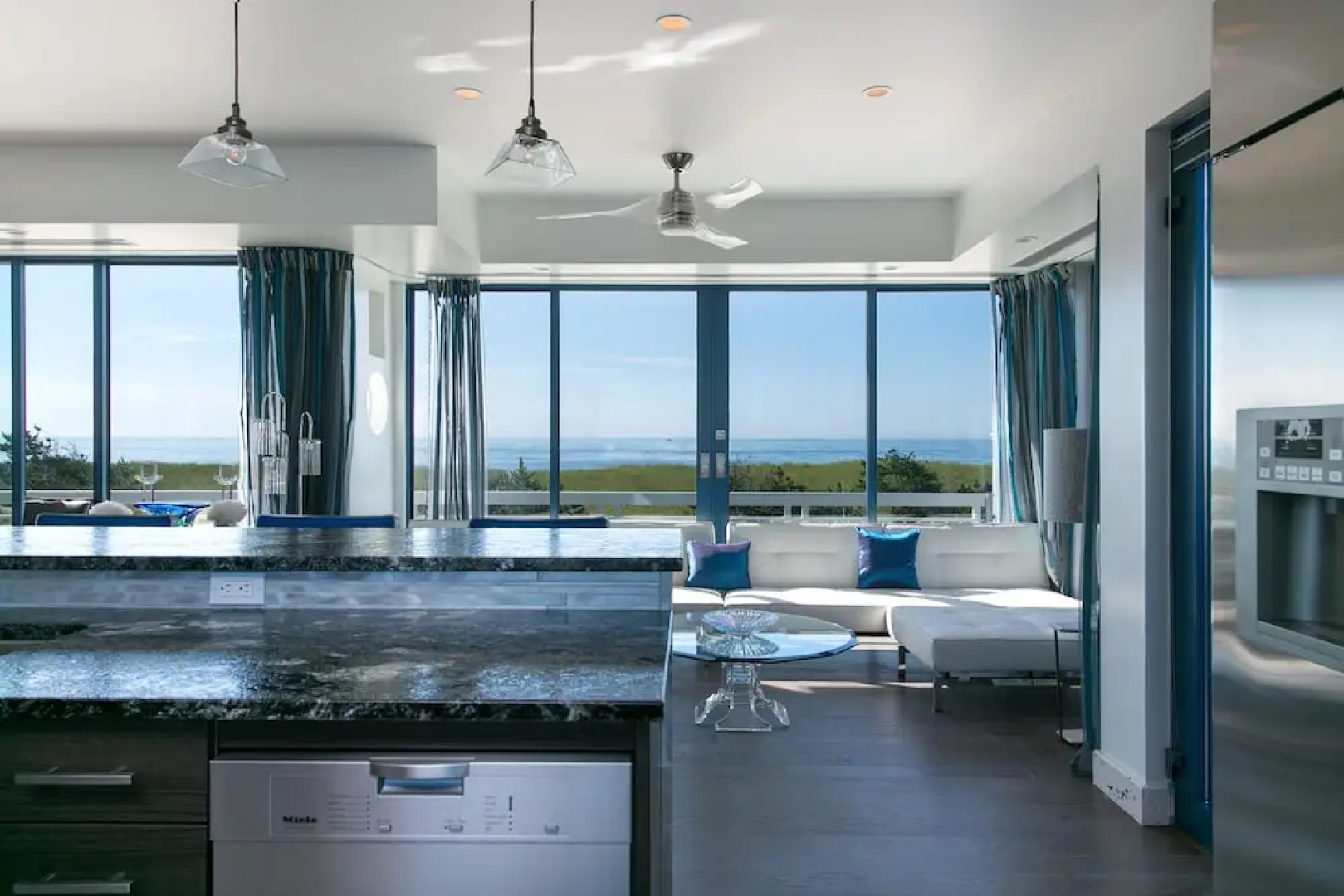 Breathtaking 2 Bedroom Westhampton Beach House Apts
