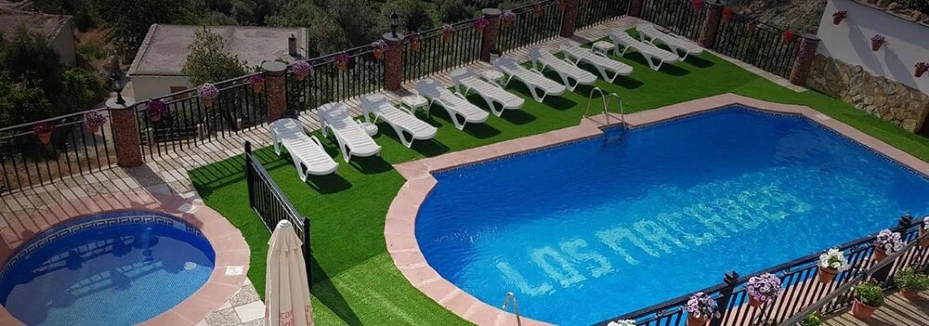 Alojamientos Rurales Los Macabes