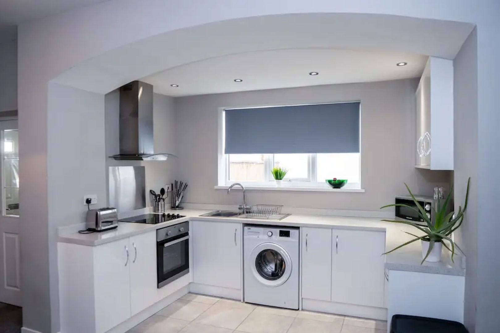 The White House Apartments