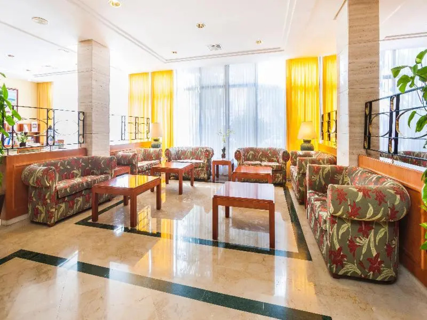 Globales SuneoClub Pionero Santa Ponsa